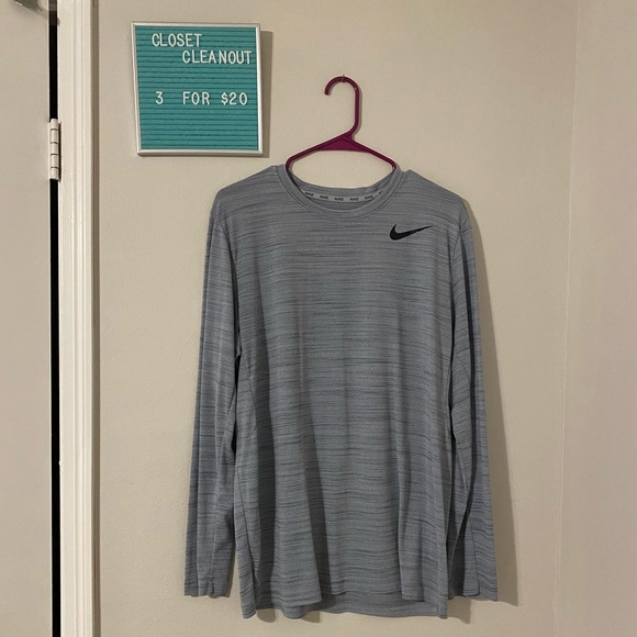 3for$20 long sleeve Nike dry fit - Picture 1 of 3